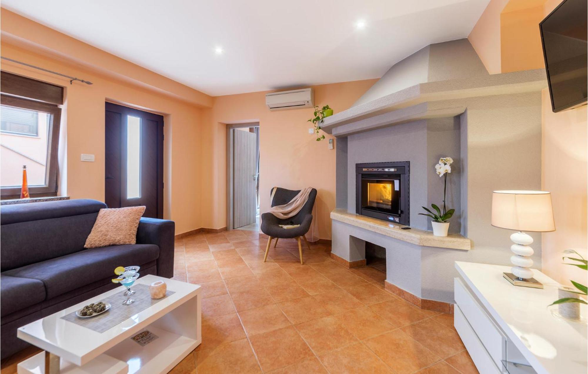 1 Bedroom Stunning Apartment In Pula Exterior foto